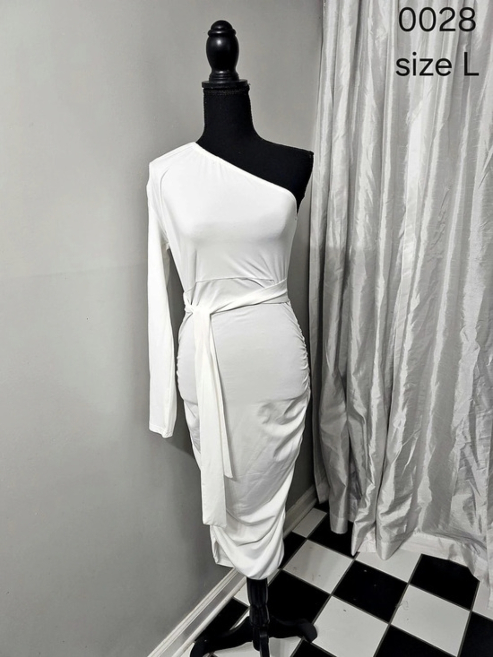 One-Shoulder Ruched Midi Dress in White Size Large NWT
